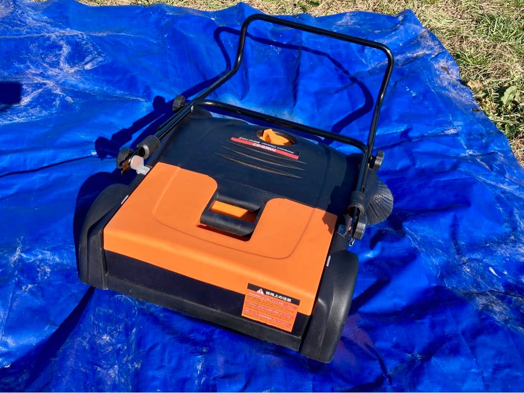 【中古品】ワキタ コンパクトクリーナー MCC702 業務用手押し式掃除機