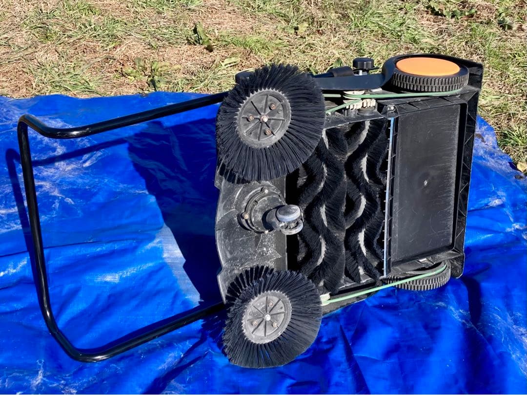 【中古品】ワキタ コンパクトクリーナー MCC702 業務用手押し式掃除機