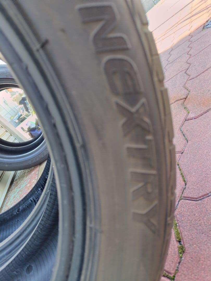 ブリヂストン NEXTRY 225/50R18 2022年製