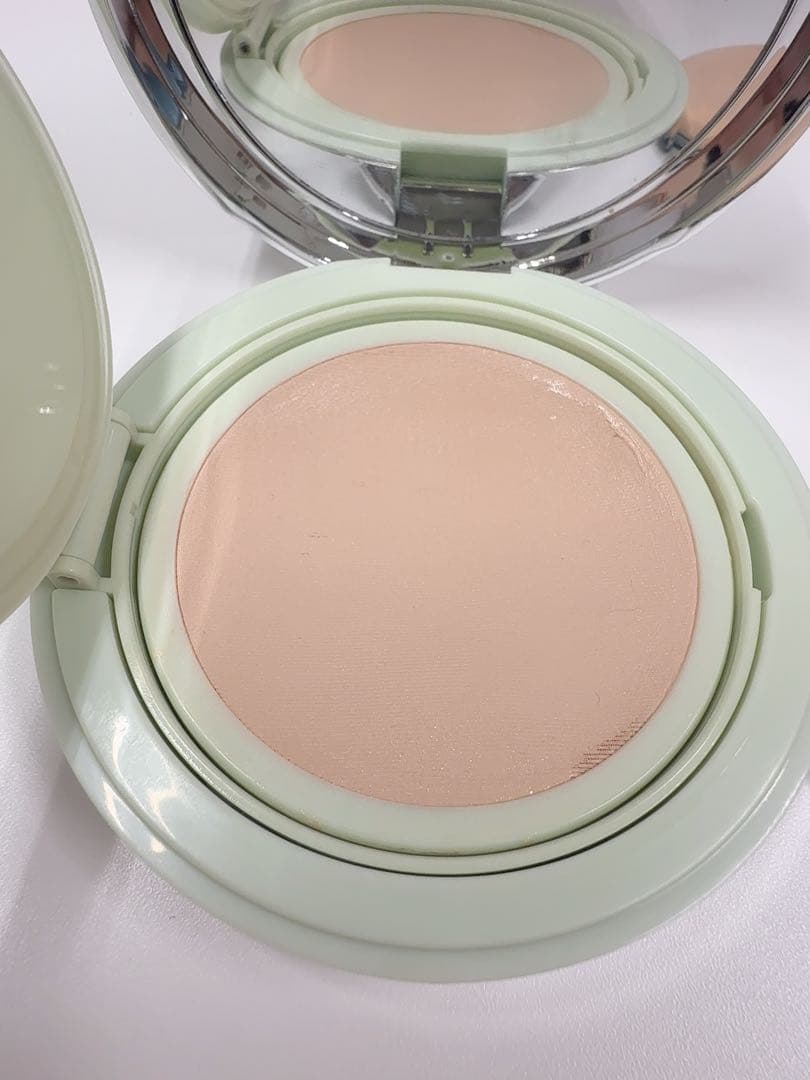 専用です！！PRADA BLUE メッシュ クッション ファンデーション　LC5