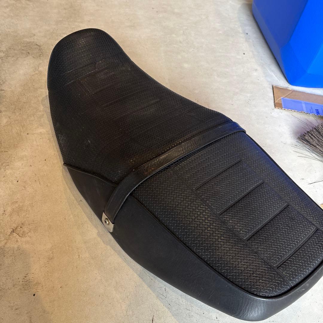 T*I様 ZRX400 純正シート