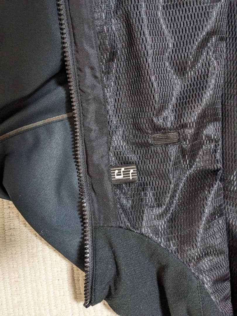 ゆき　VOLCOM　ボルコム