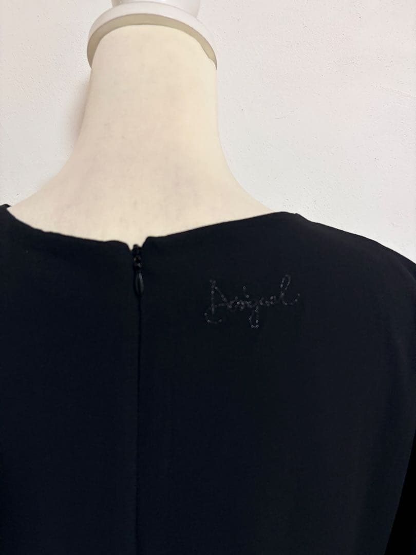 【Desigual】ワンピース 花柄　個性的デザイン　ベルスリーブ　新品