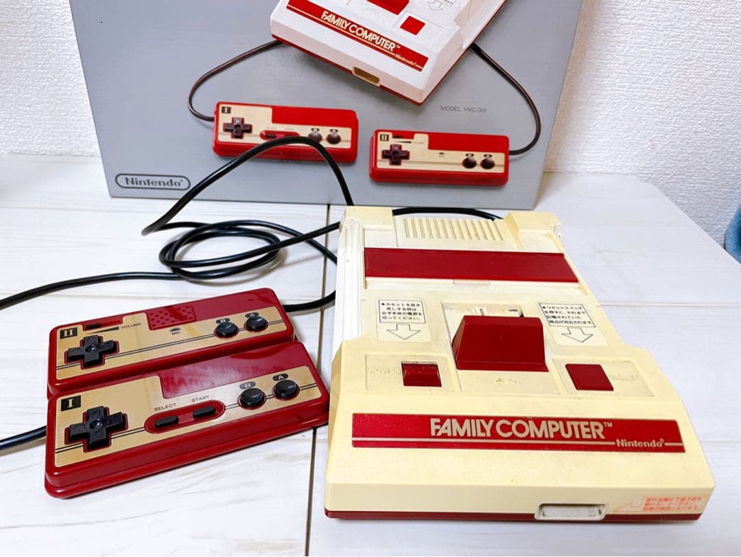 中古品 ファミリーコンピュータ カセット6本付き