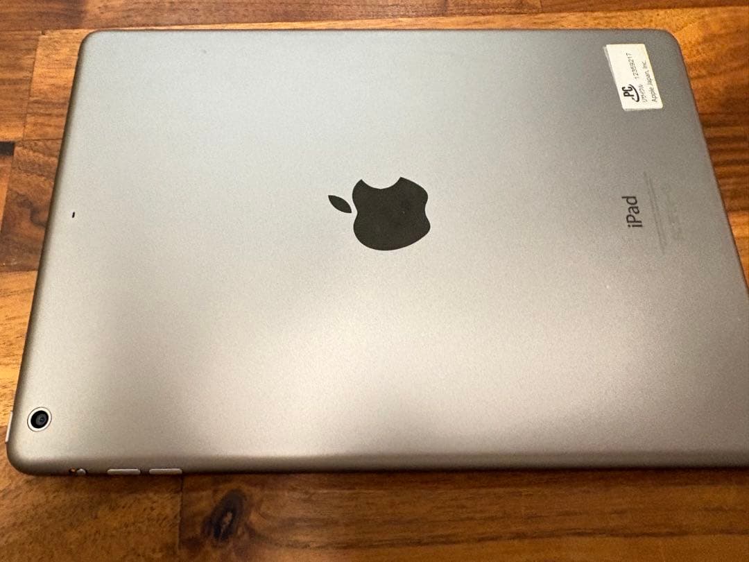 iPad Air2 MGTX2J/A 128GBシルバー 本体とケース