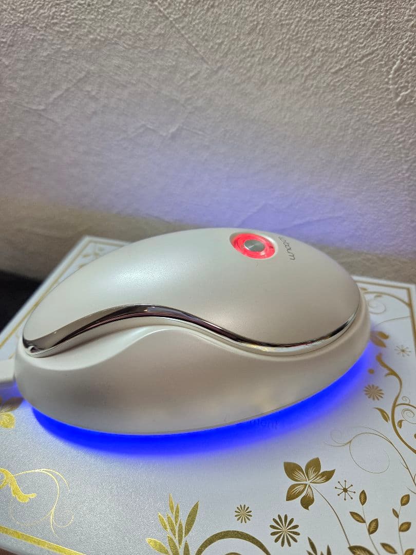 【美品】IKKOさんプロデュース　ME ラボン　美顔器