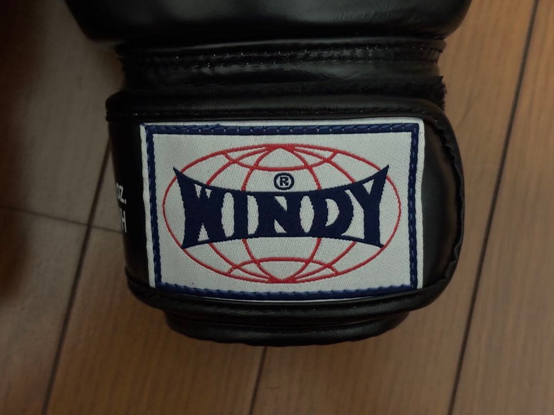 WINDY ボクシンググローブ 10 oz ブラック BGVH