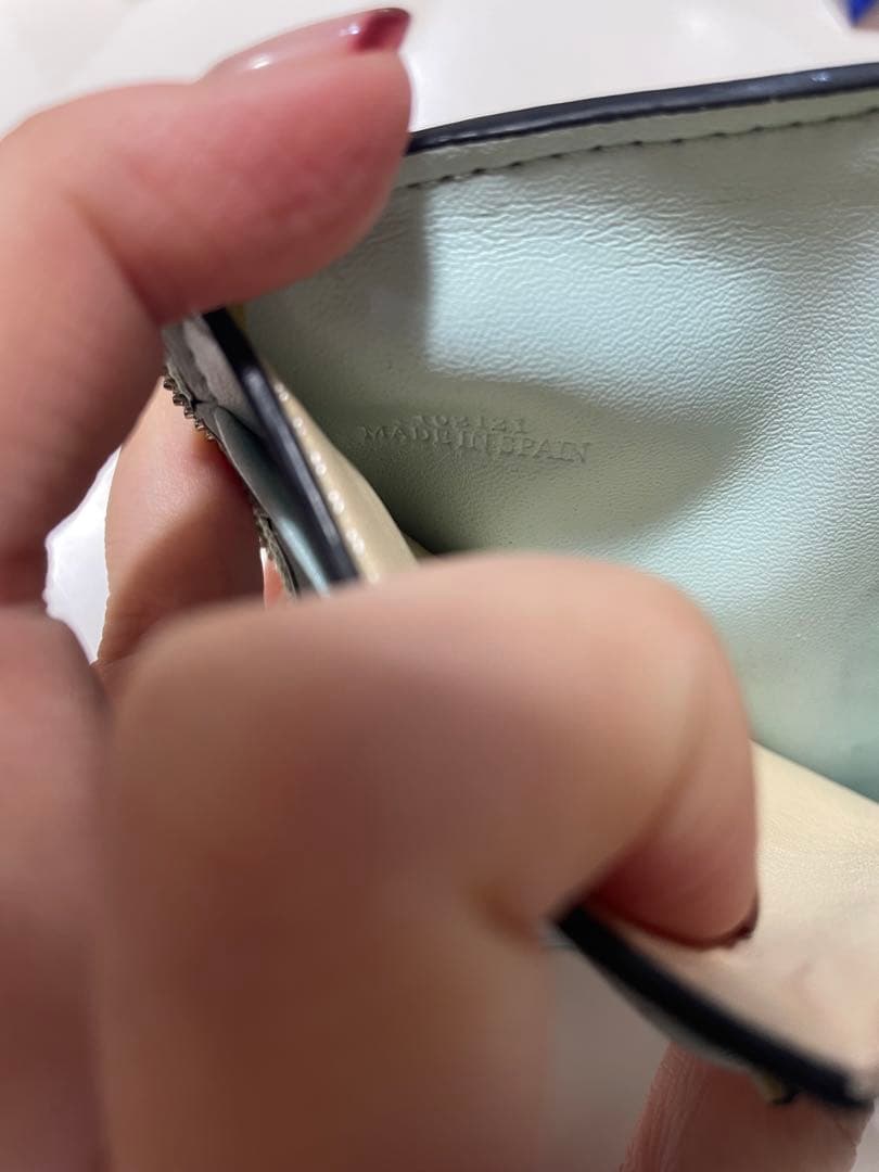 LOEWE ミディアム バーティカルウォレット