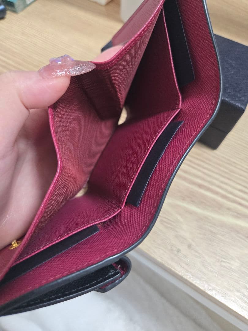 本日限定セール PRADA サフィアーノ3つ折り財布