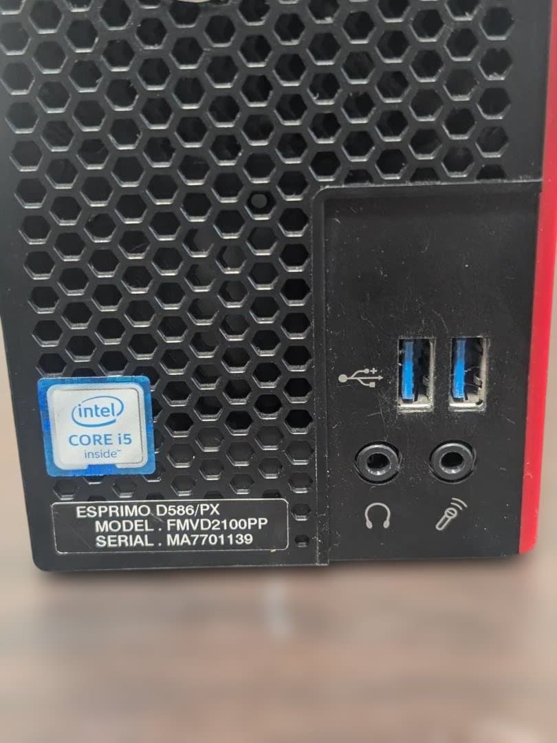 省スペースWin11　グラボ　SSD搭載 富士通 ESPRIMO D586/PX