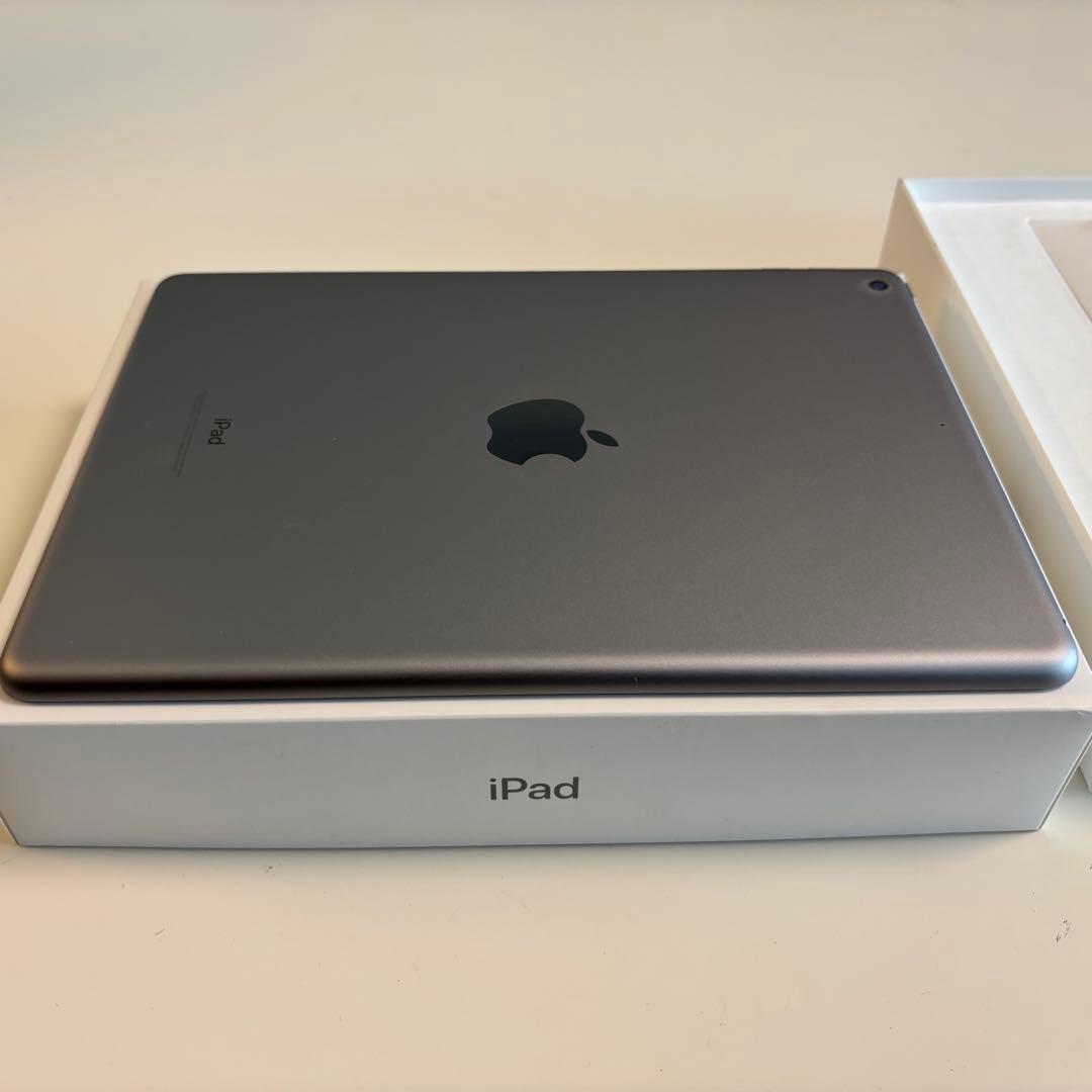 【極美品・付属品完備】iPad 第6世代 32GB シルバー｜画面・外装傷なし