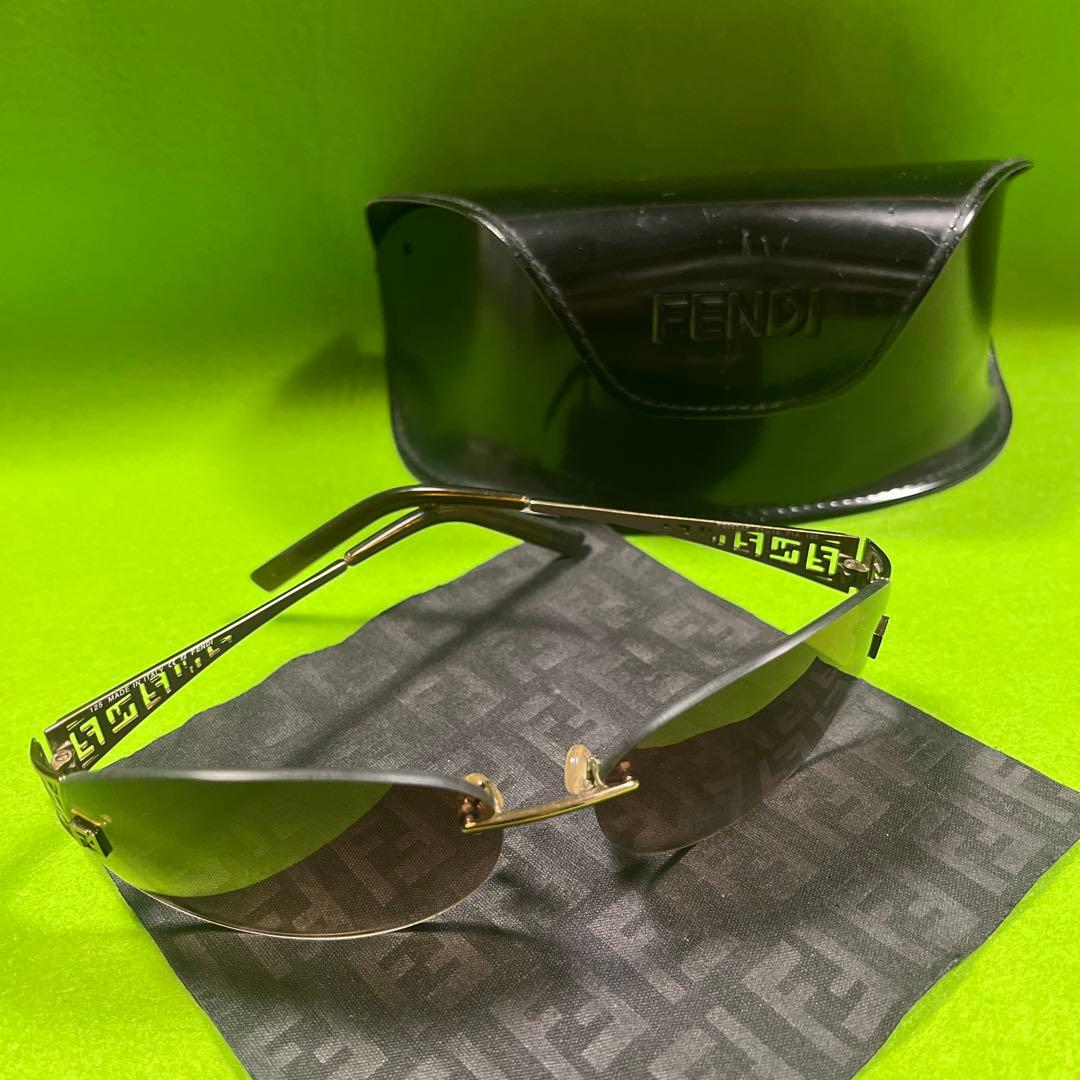 FENDI サングラス ケース付き　ブロンズ
