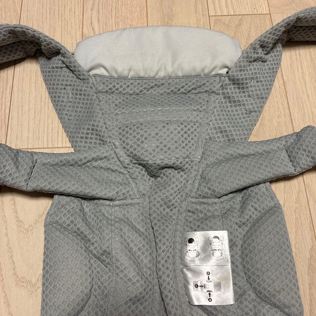 美品　エルゴの抱っこ紐　人気のオムニブリーズ　パールグレー　ergobaby