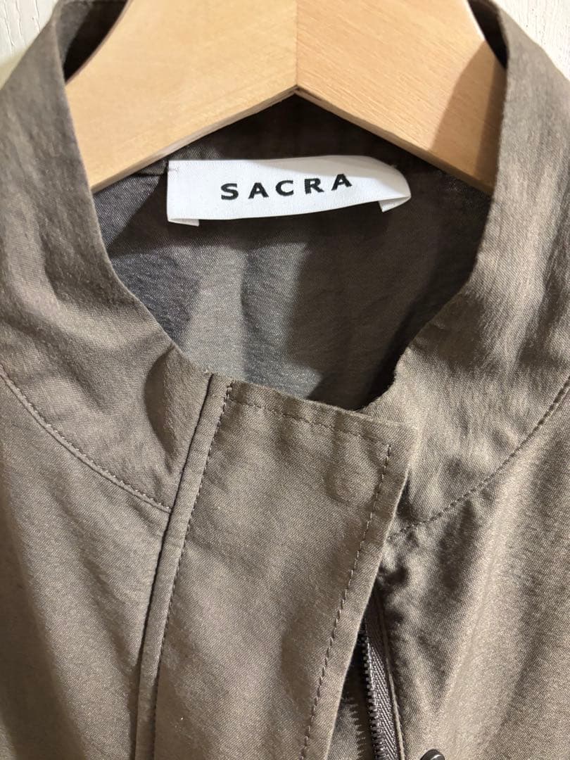 SACRA(サクラ) クロップド　ジレ　ベスト　ミリタリー