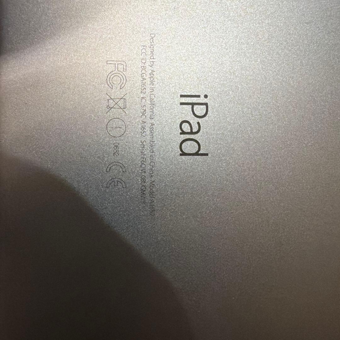 値下げ　Apple iPad Pro 12.9 inch 第一世代