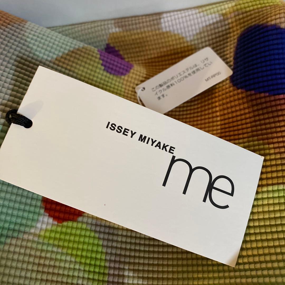 お値下げ　タグ付き　超美品　me ISSEY MIYAKE トップス