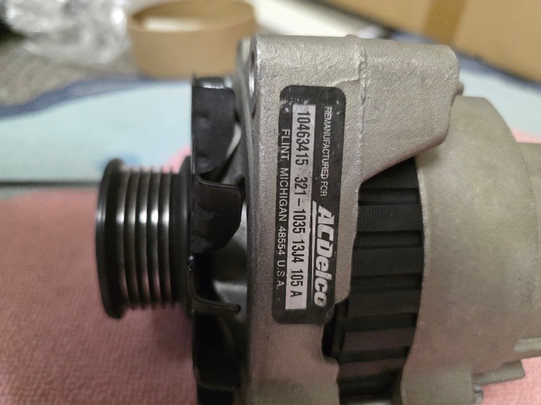シボレー C1500 オルタネーター×1 テンショナー×2 プーリー×2　 他