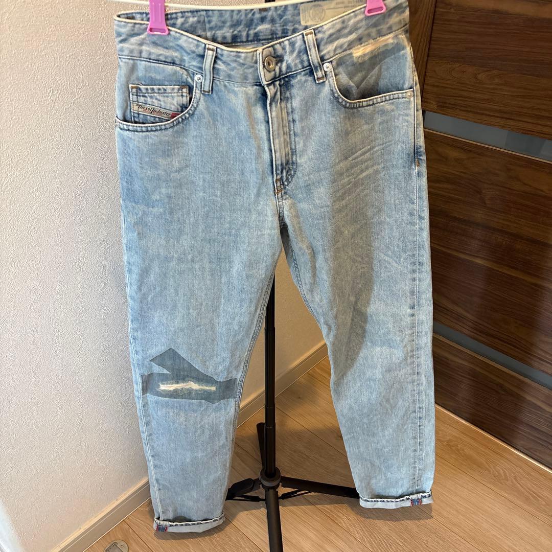 希少デザインDIESEL レディース テープデザインジーンズ　サイズ24