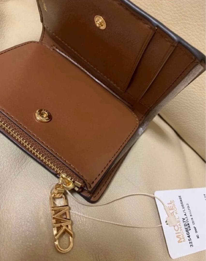 【新品 未使用】マイケルコース EMPIRE 折り財布