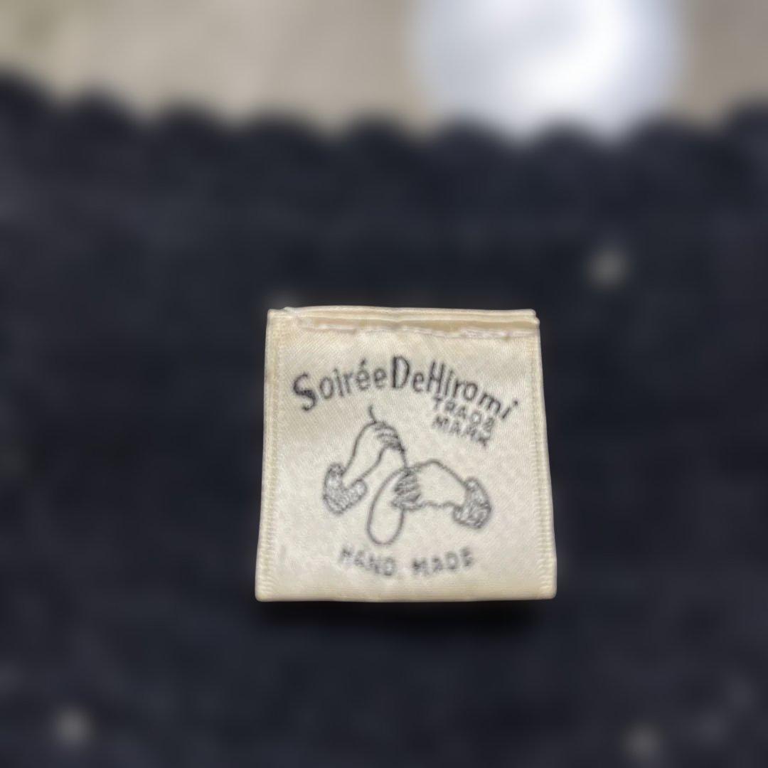 希少【ソワレドヒロミ】ハンドメイド バラ刺繍 ニットカーディガン 絹混 M 黒