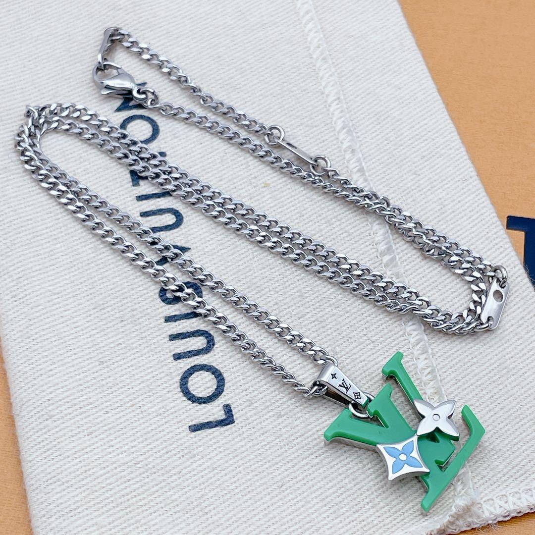 LOUIS VUITTON ネックレス　ロウ　チェーン　LV　トップ　グリーン