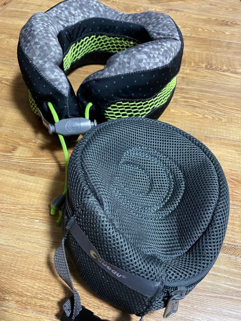 【Cabeau】トラベルネックピロー　 EVOLUTION COOLグレー