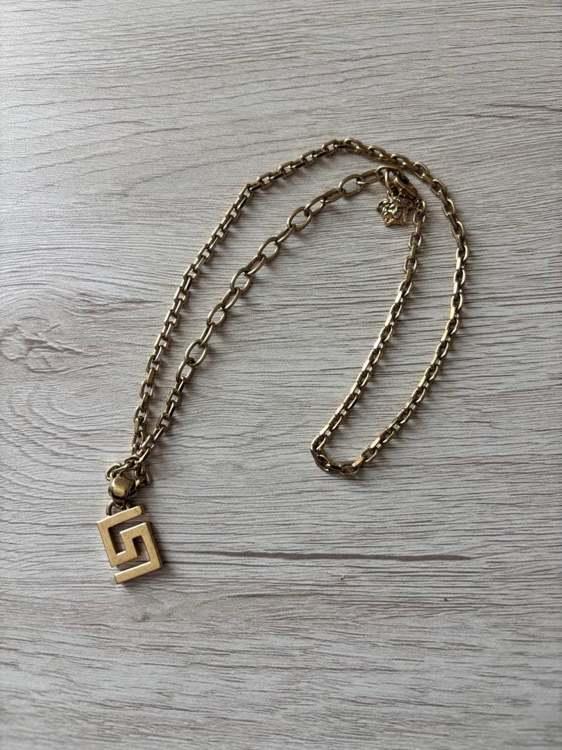 Versace ゴールド ストーン付き チェーンネックレス