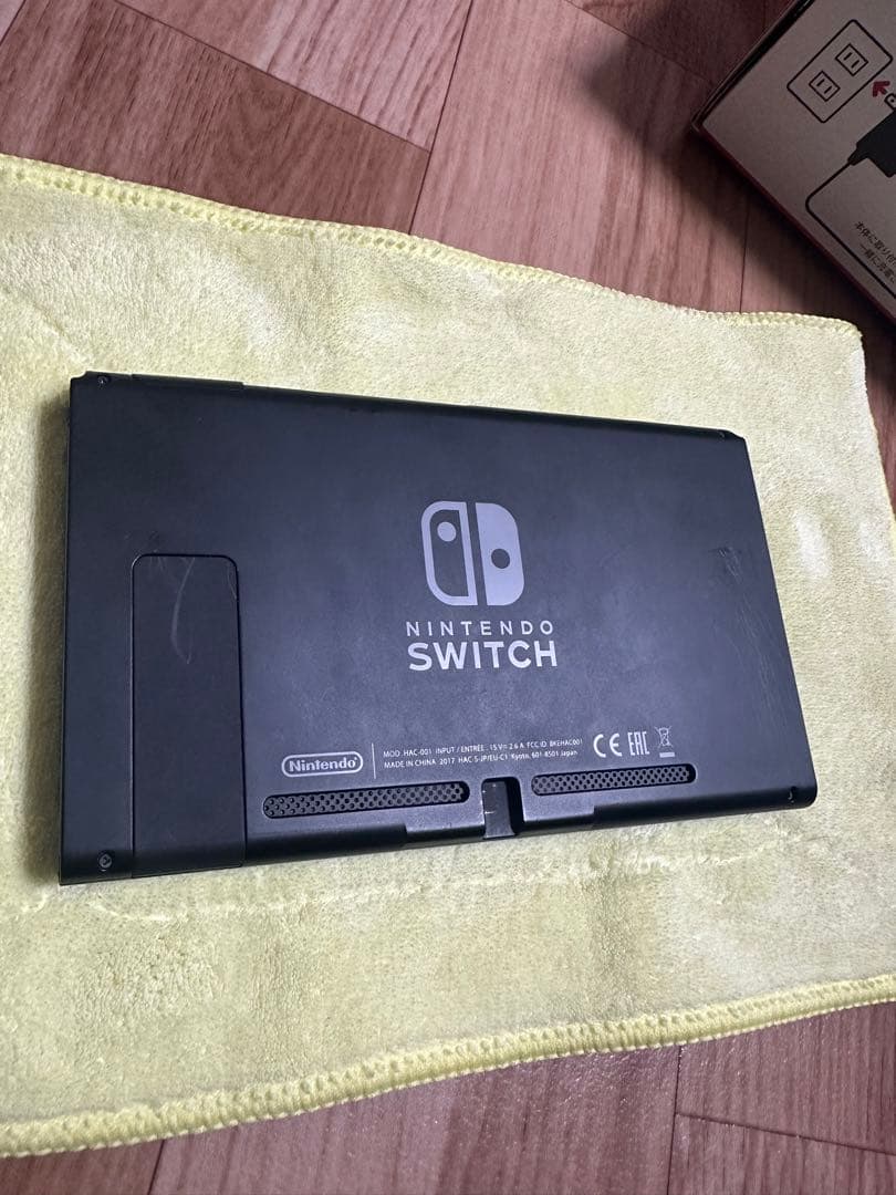 Nintendo Switch 本体、Joy-Con含む周辺機器
