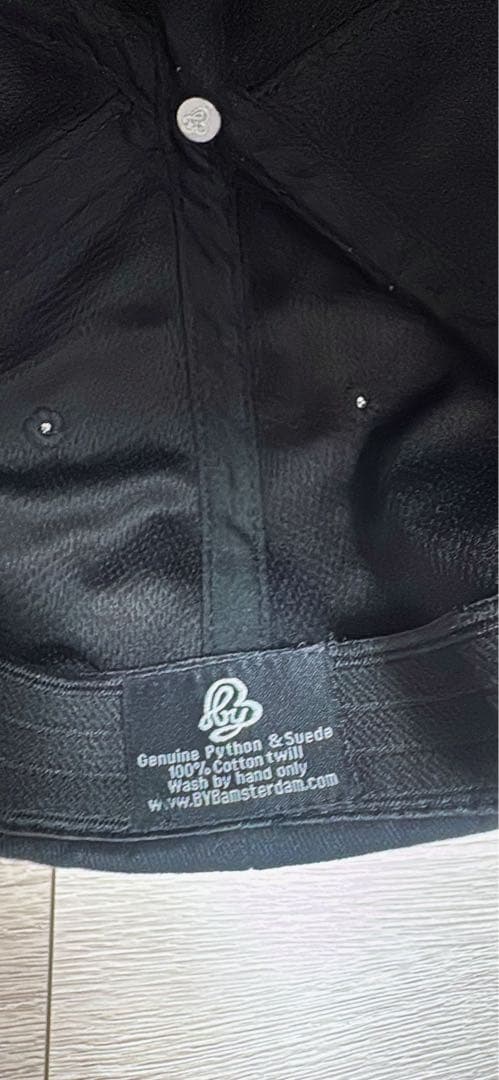 BYB AMSTERDAM マットパイソンキャップ　黒