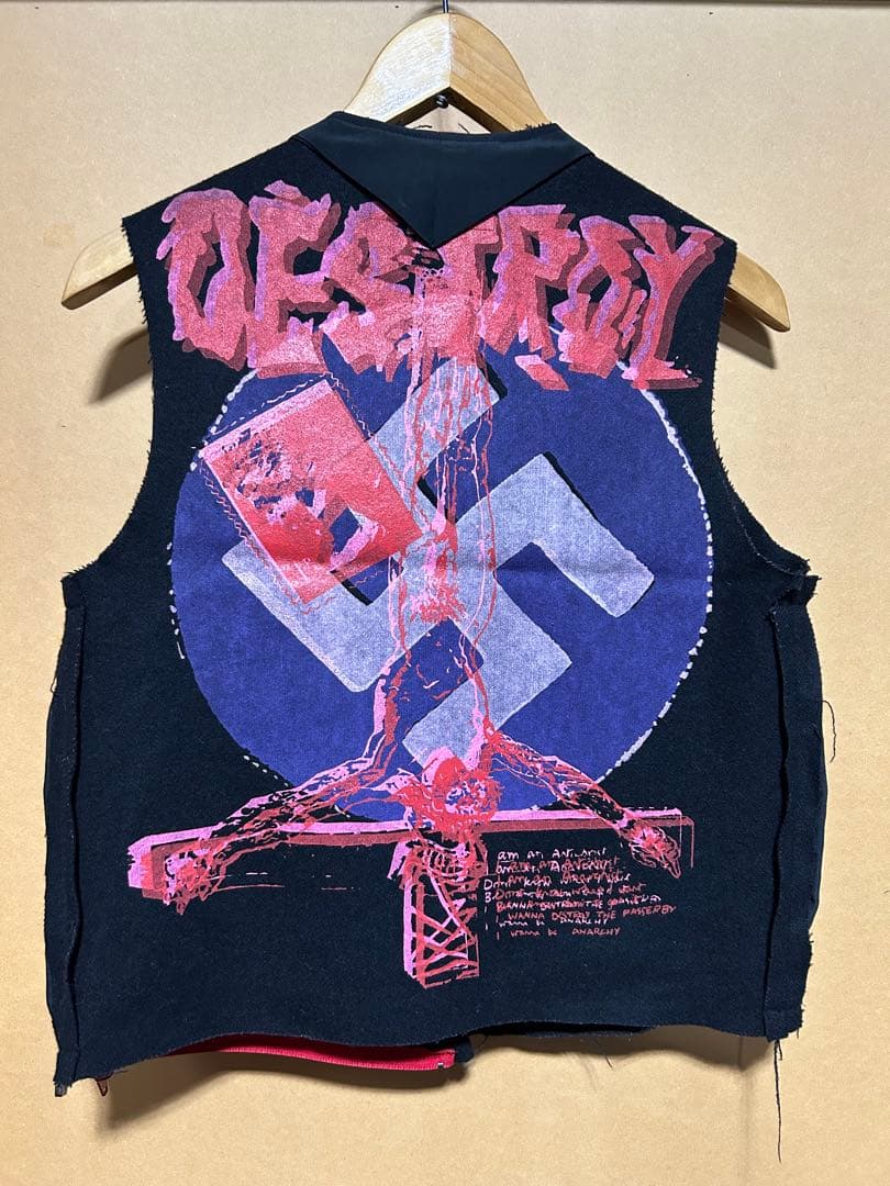 セディショナリーズ SEDITIONARIES 666 NO FUTUREベスト