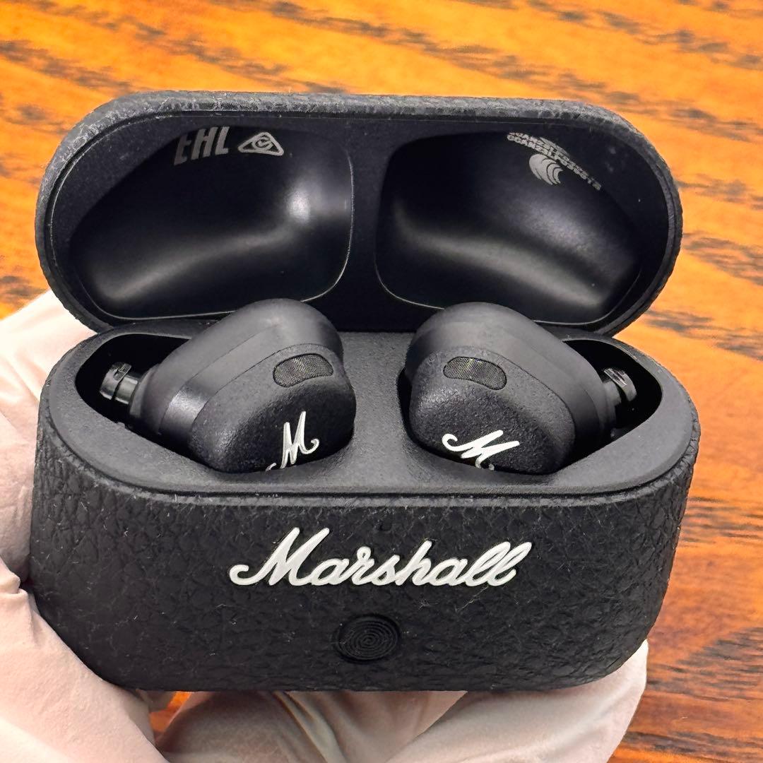MarshallのMotif II A.N.C. ワイヤレスイヤホン本体のみ