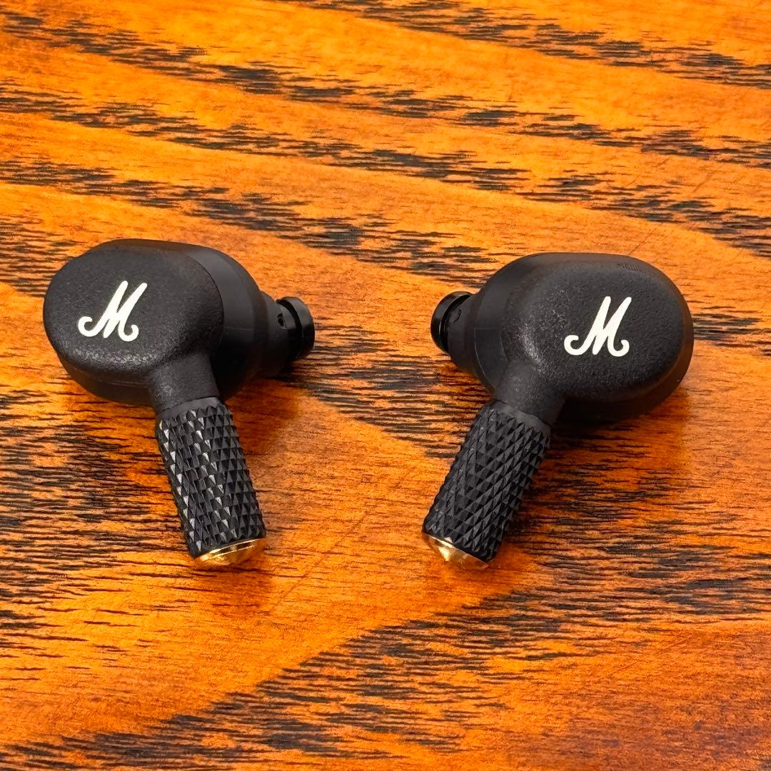 MarshallのMotif II A.N.C. ワイヤレスイヤホン本体のみ