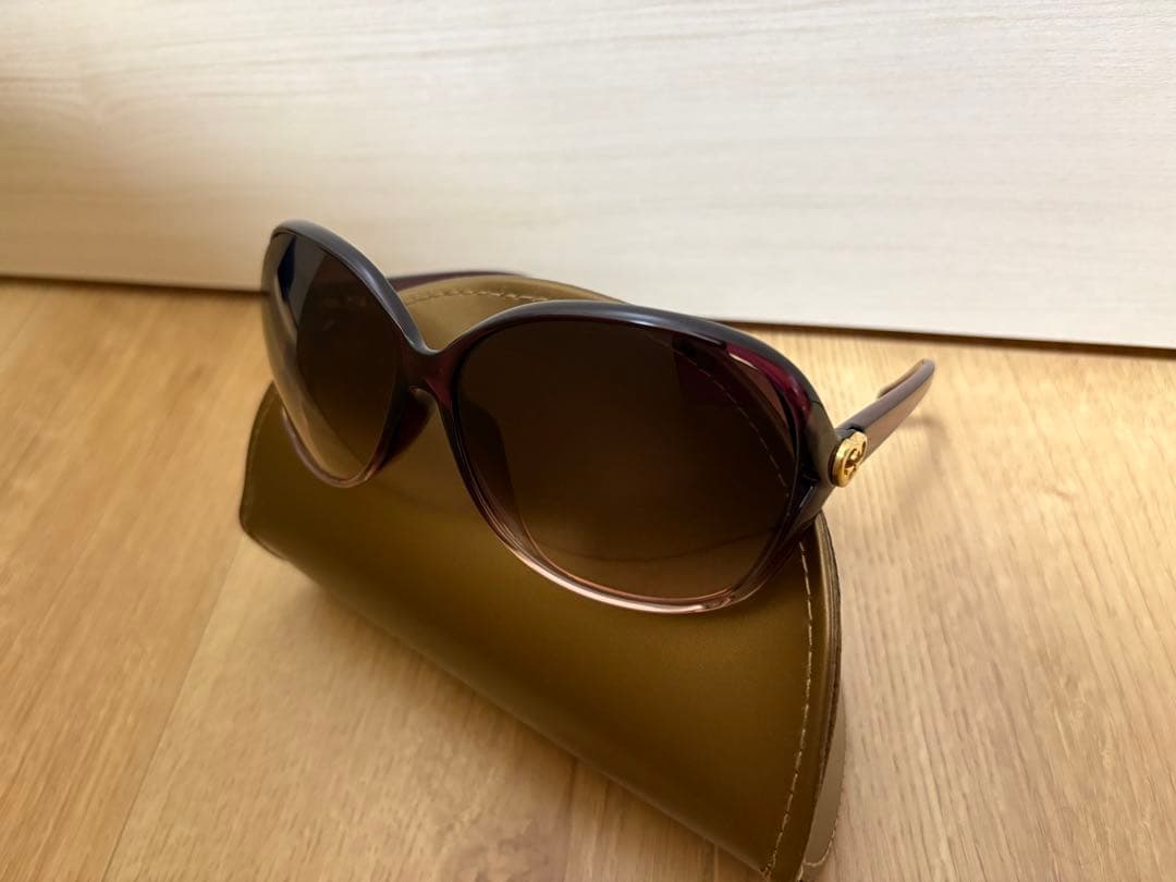 GUCCI　サングラス　ハート　GG3525　パープルレンズ・フレーム