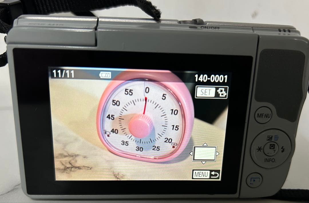 Canon EOS M10 ミラーレスカメラ 15-45mm