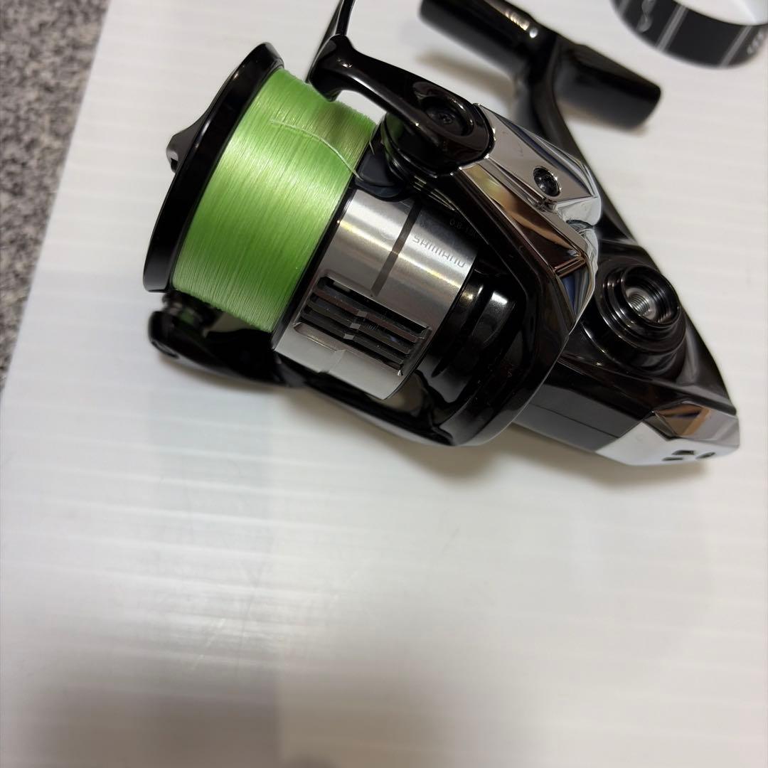 シマノ23ヴァンキッシュＣ3000SDH 未使用、peライン0.6号200m新品