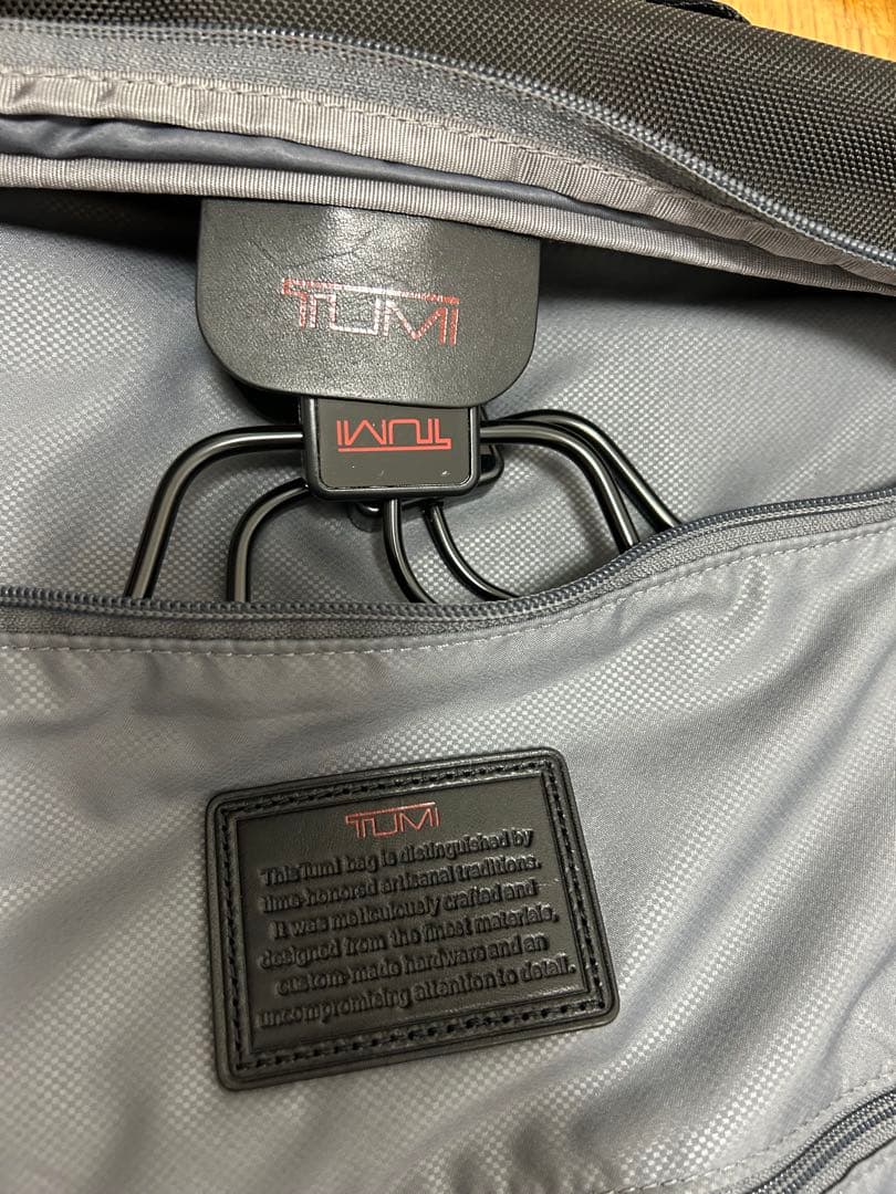 ☆極美品☆ TUMI トライフォールド ガーメントケース 22133DH