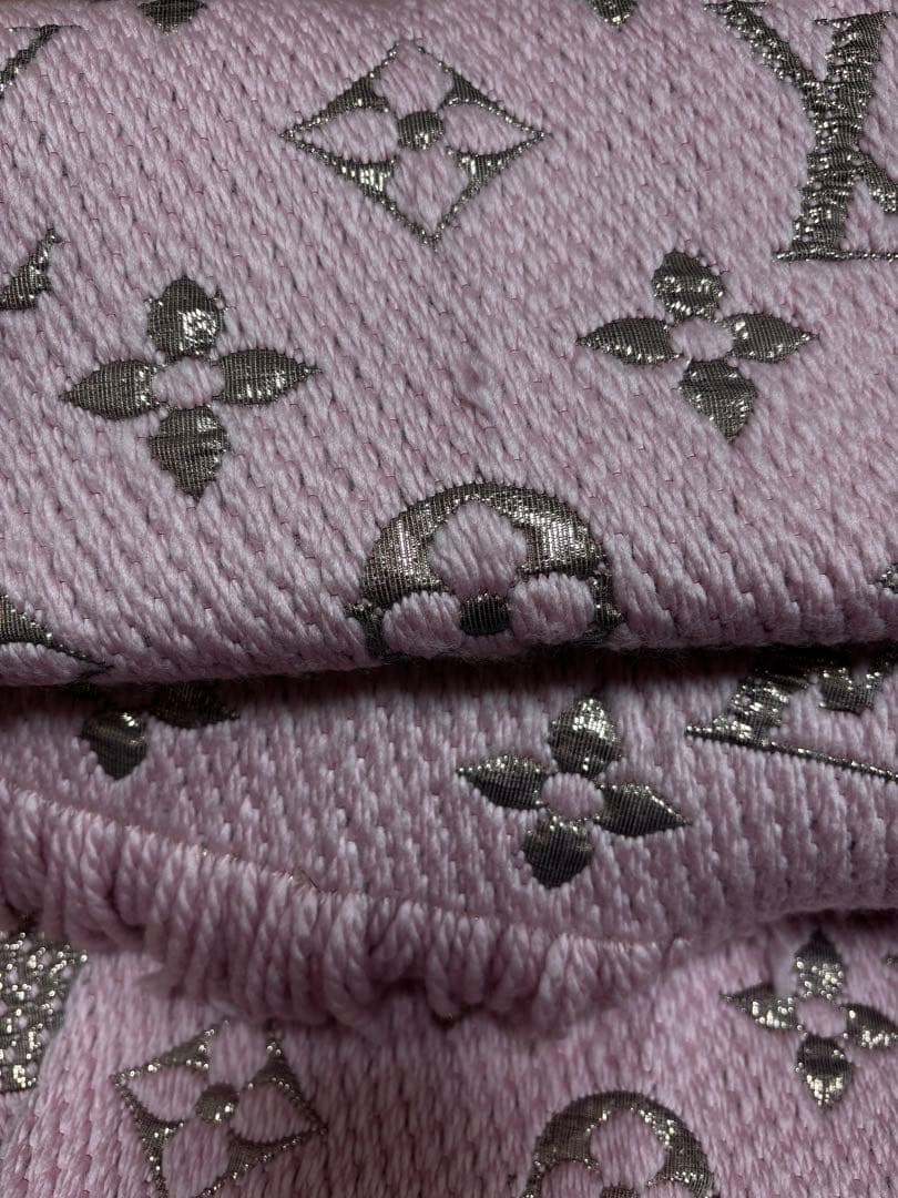 LOUIS VUITTON ピンク モノグラム マフラー