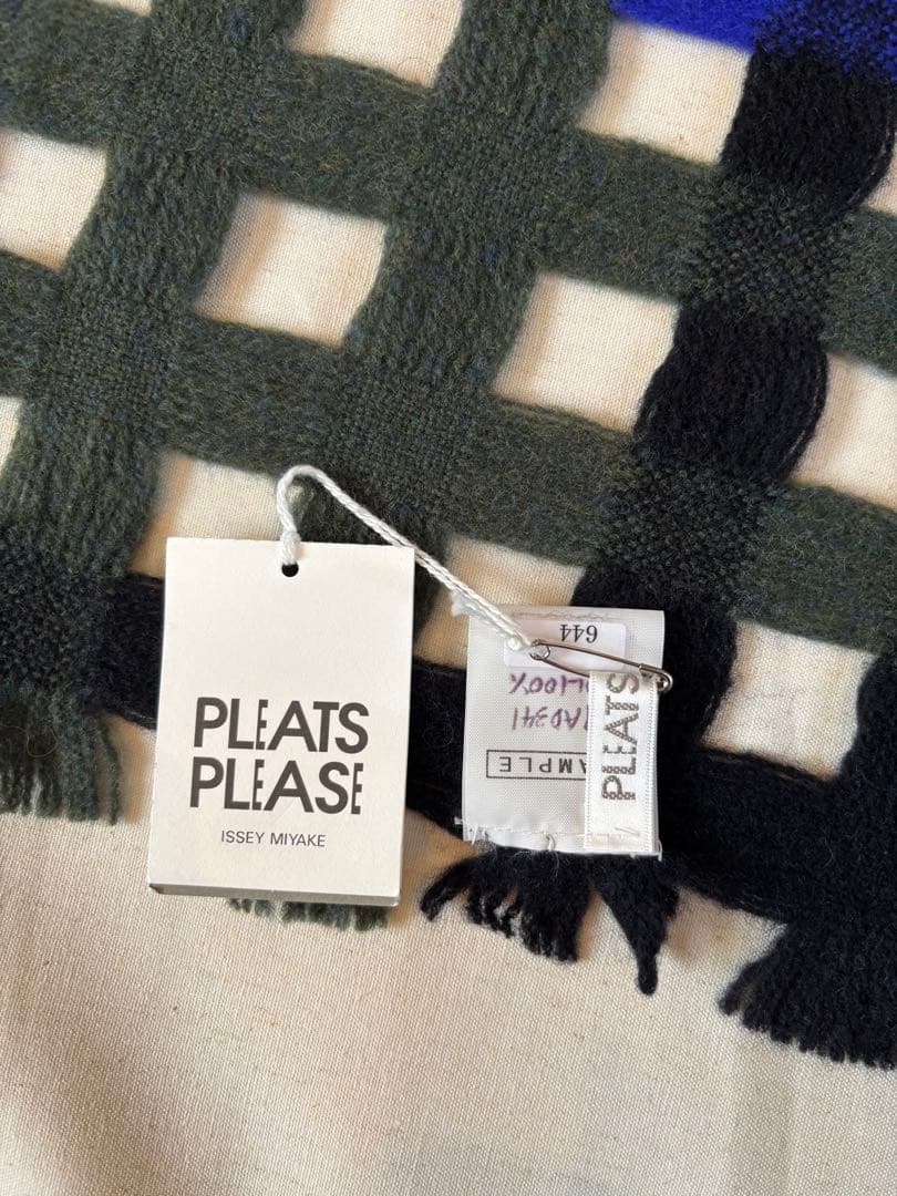 PLEATS PLEASE ISSEY MIYAKE ウール　ストール