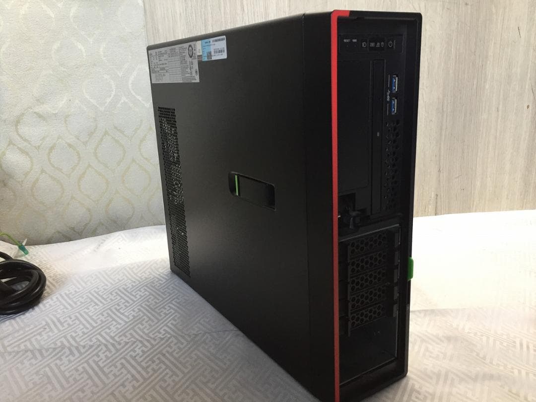 富士通 サーバー PRIMERGY TX1320 M4