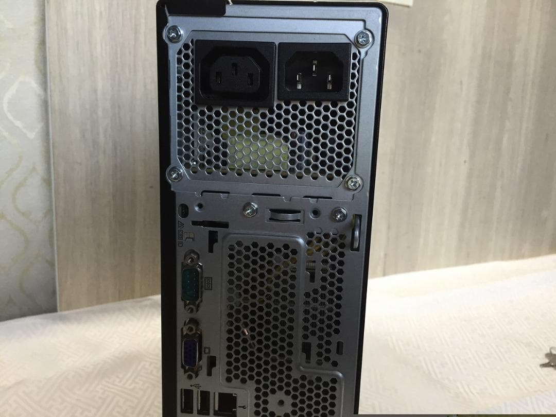 富士通 サーバー PRIMERGY TX1320 M4