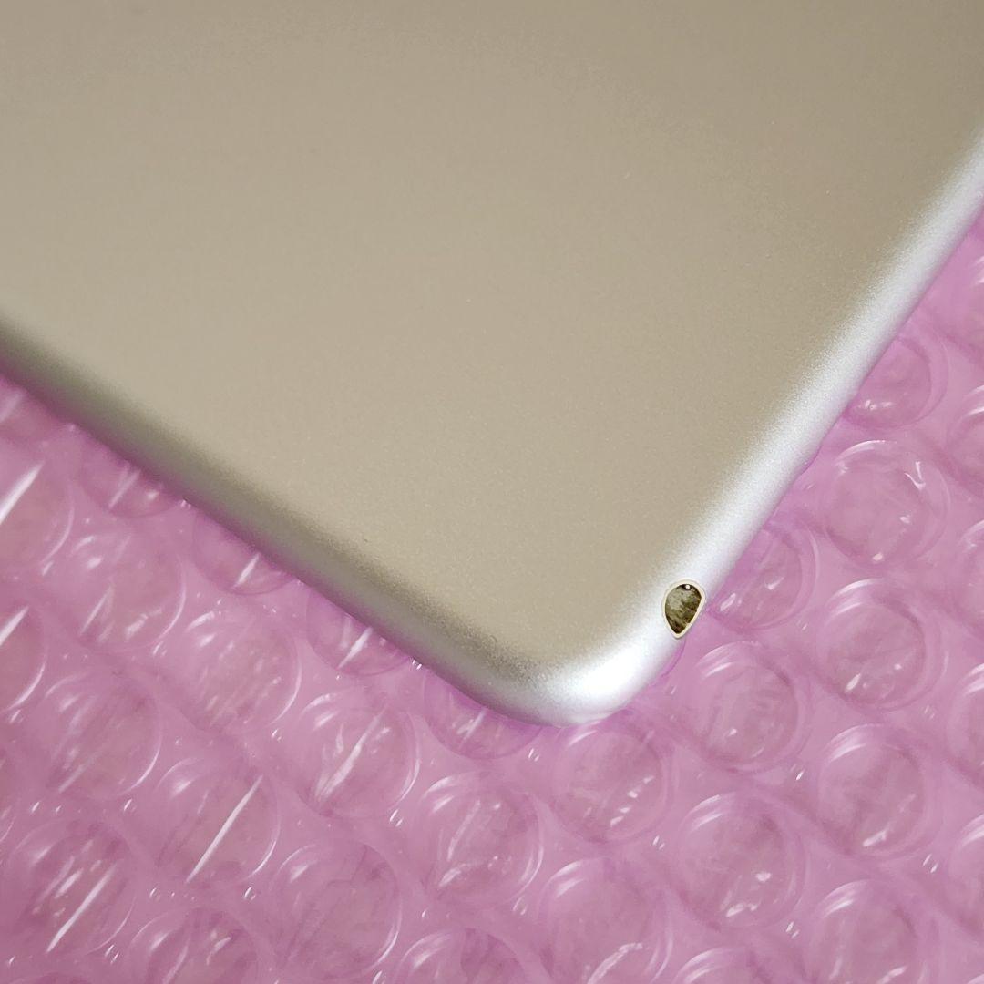 良品　Apple iPad mini4世代　128GB　Wi-Fiモデル