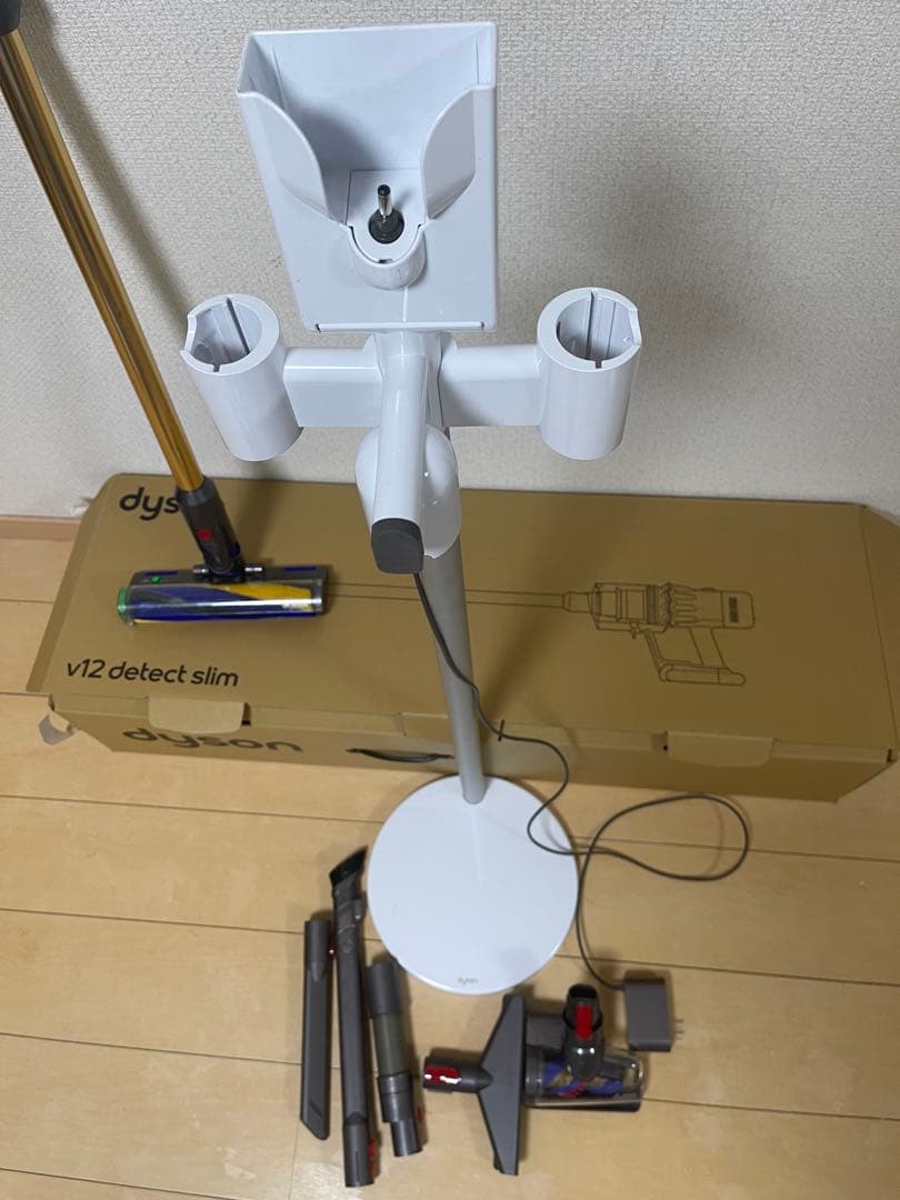【美品】SV46 V12 ダイソン dyson コードレス 掃除機 清掃済み