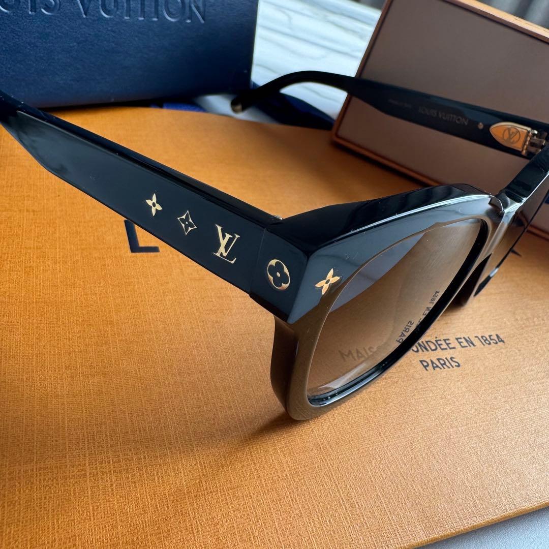 LOUIS VUITTON ブラック サングラス