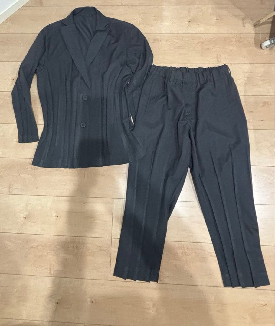 issey miyake men プリーツジャケット　ダークグレー