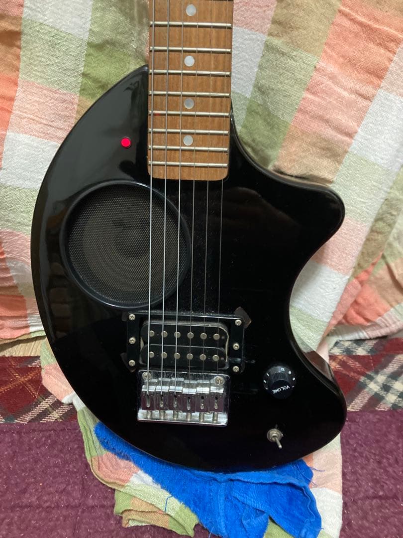 FERNANDES ブラック エレキギター スピーカー内蔵 ZO-3