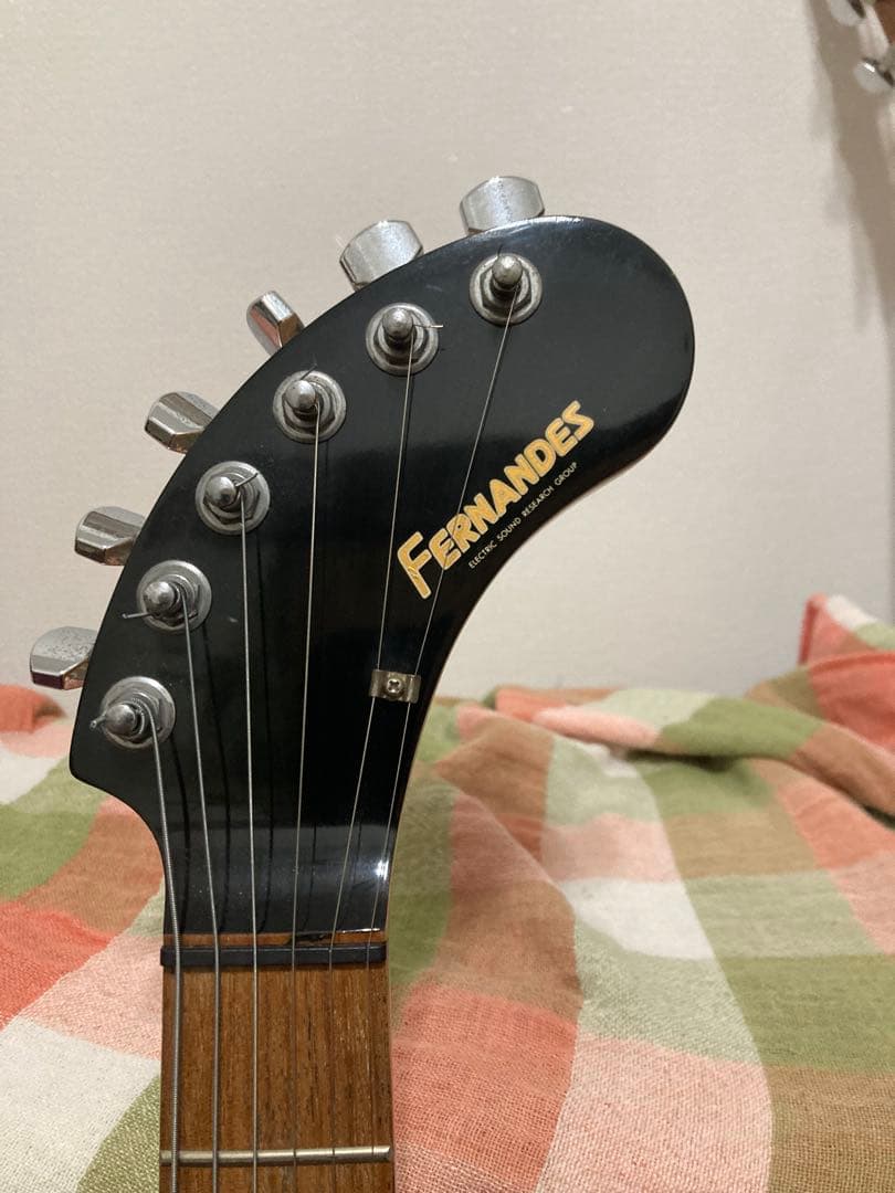 FERNANDES ブラック エレキギター スピーカー内蔵 ZO-3