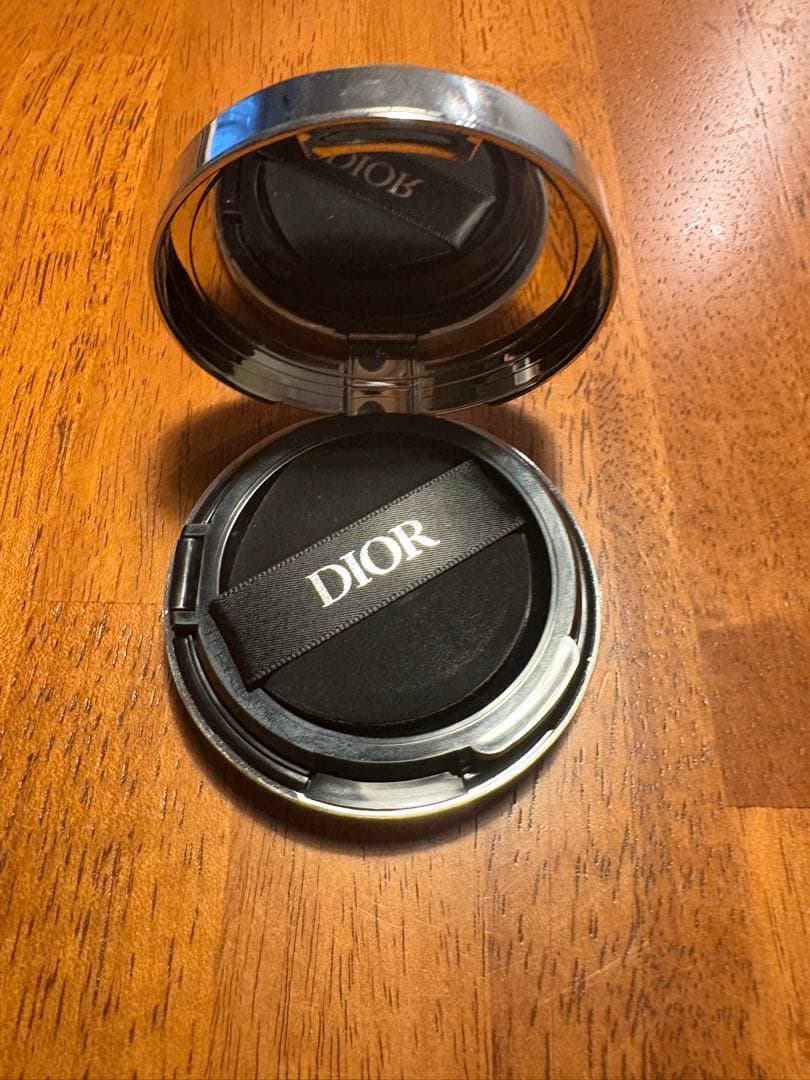 DIOR FOREVER クッションファンデーション