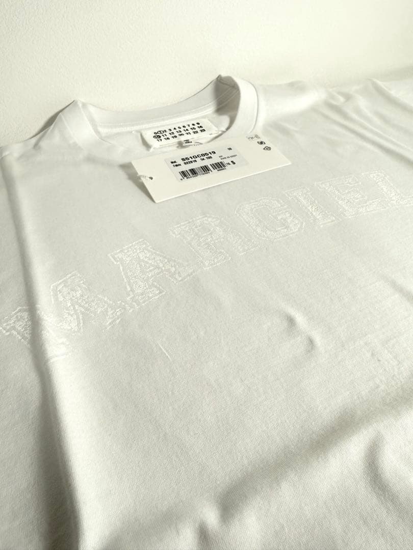 新品！　マルジェラ　白Tシャツ　ロゴ　ステッチあり