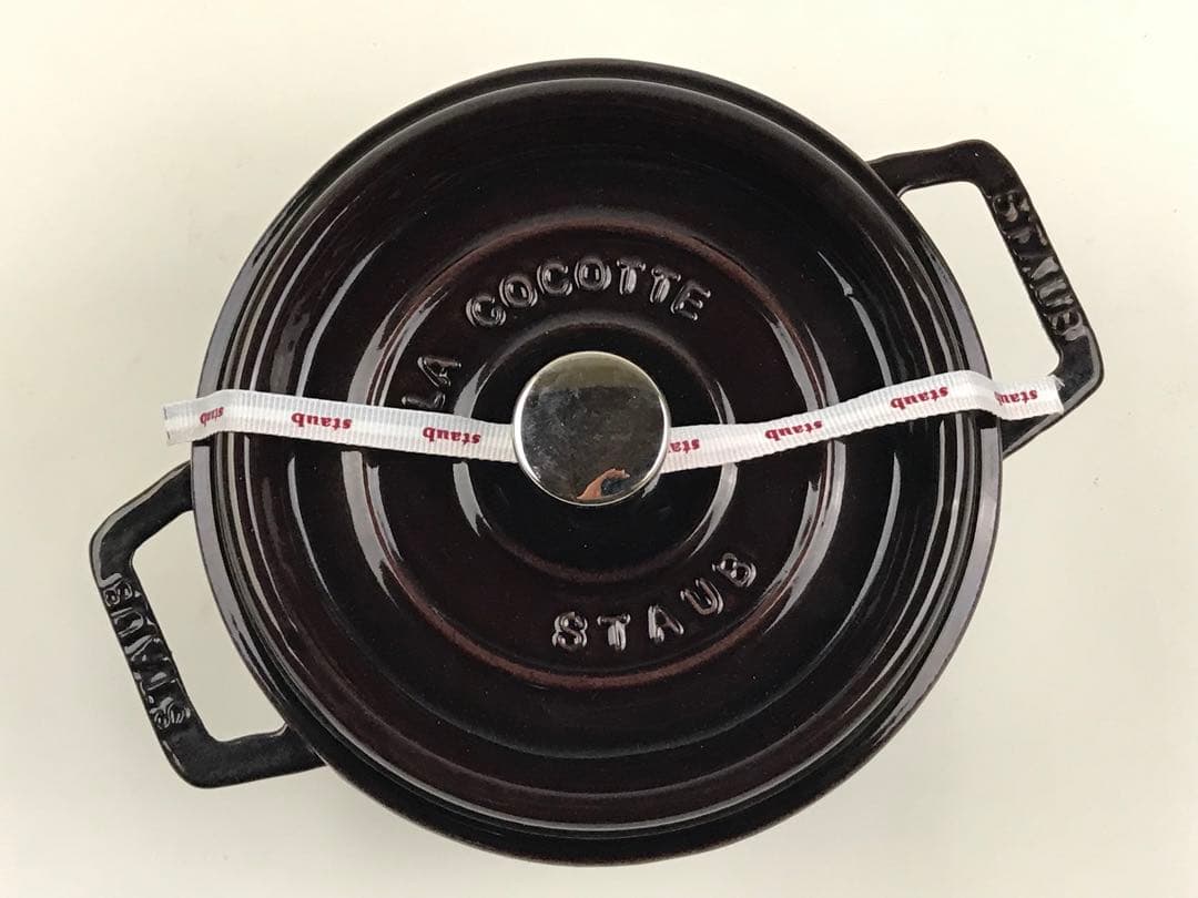 STAUB ブラック ラウンド鍋 約20cm