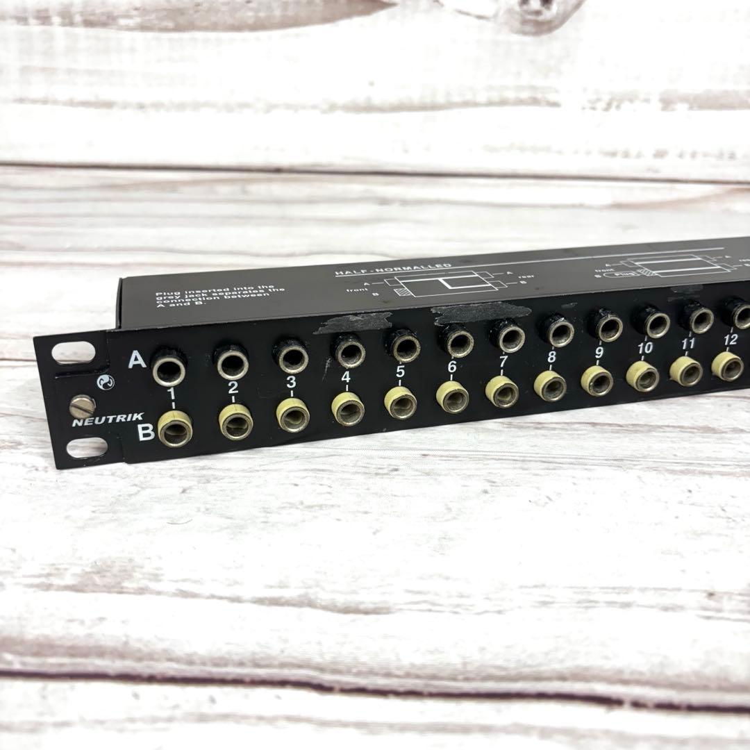 NEUTRIK NYS-SPP-L TRS バランスパッチベイ